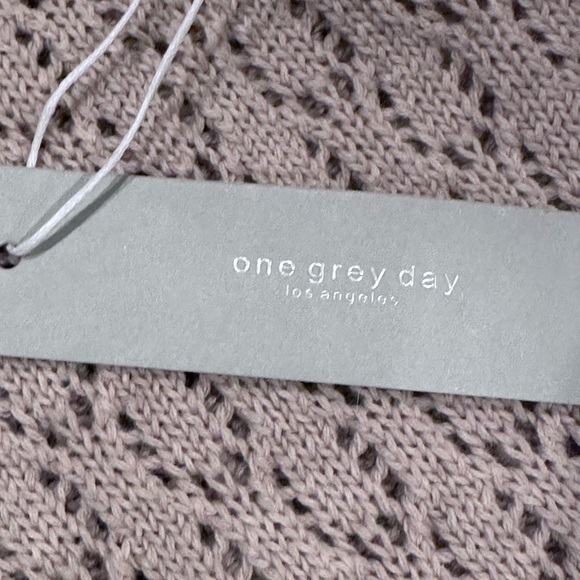 NEW ONE GREY DAY LOS ANGELES WOMENS Elegant Sweater SMALL COLOR SABLE/STARCH - Picture 4 of 8